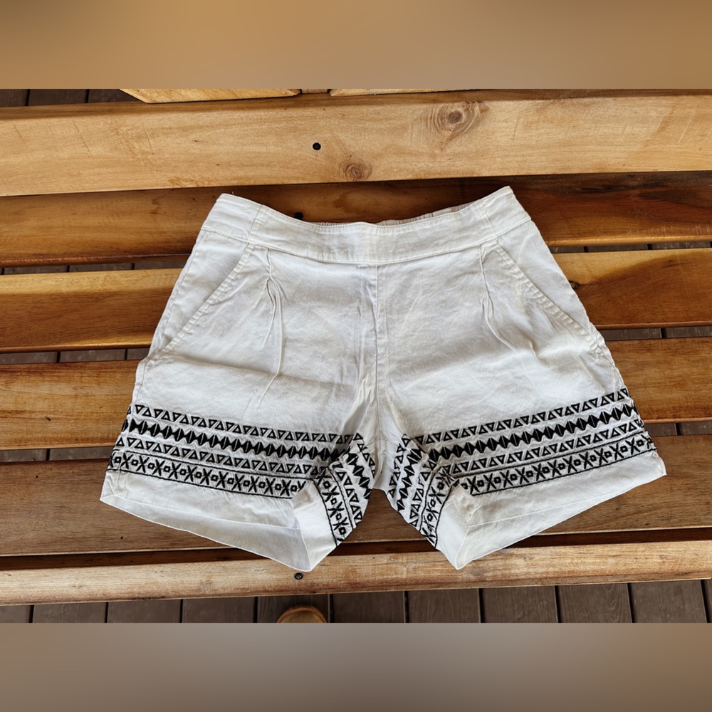 XS APT. 9 White Cotton Shorts